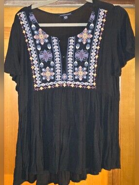 aerie Black Short-Sleeve Tunic with Multicolor Floral Embroidery